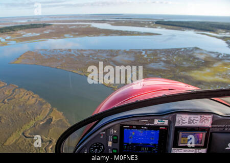 Schüsse auf die atemberaubende Küste Floridas und Wasserstraßen für das Cockpit eines Searey Wasserflugzeug. Stockfoto