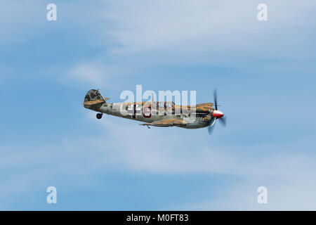 Bf 109 Buchon Registrierung G-AWHK fliegen am 8. Juli 2017 in Duxford, Cambridgeshire, Großbritannien Stockfoto