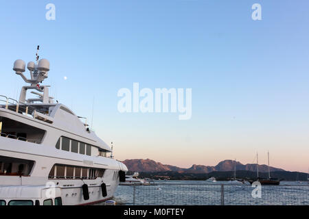 MARINA DI PORTISCO, Sardinien, Italien - 1. AUGUST 2009: Mustique yacht Chartern besucht die Smaragdküste. Mustique wurde 2005 von Trinity Yac gebaut Stockfoto