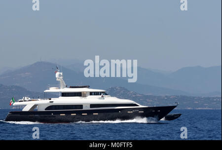 Sardinien Küste, Italien - 1. August 2009: Frau Trudy yacht Chartern besucht die Smaragdküste. Frau Trudy wurde 2008 von CRN Ancona in Italien gebaut. Stockfoto