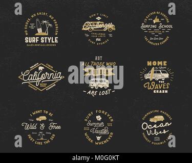 Vintage Surfen Grafiken und Embleme für Web Design oder Drucken. Surfer logo Vorlagen. Surf Abzeichen. Sommer Spaß Typografie insignia Sammlung. Vektor hipster party Patches, isoliert auf Dunkel. Stock Vektor