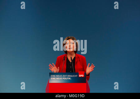 Bonn, Deutschland. 21. Januar 2018. Malu Dreyer, Ministerpräsident von Rheinland-Pfalz. SPD-Sonderparteitag im World Conference Center Bonn zu erörtern und zu genehmigen, die Optionen in eine Große Koalition mit der CDU, Christdemokraten zum eingeben, bevor sie der SPD-Mitglieder zur Genehmigung vor. Stockfoto