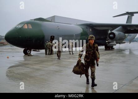 US Air Force Cargo Aircraft C 141 Starlifter auf der Air Base Ramstein (Bundesrepublik Deutschland), Oktober 1983 Stockfoto