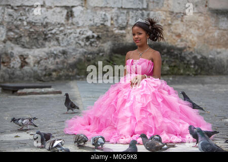 Quinceanera in der Altstadt von Havanna, Kuba Stockfoto