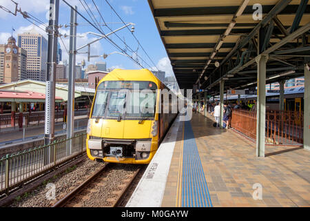 Warata Zug am Hauptbahnhof in Sydney, New South Wales (NSW), Australien Stockfoto