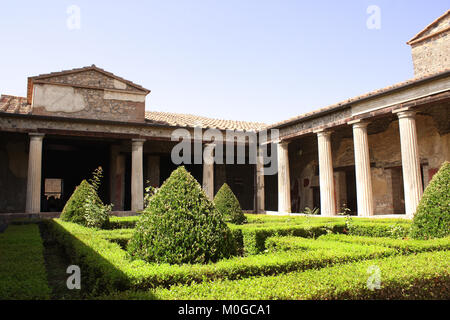 Terrasse im Haus eines reichen Adligen Stadtmenschen, die Ruinen von Pompeji, Italien, Europa Stockfoto