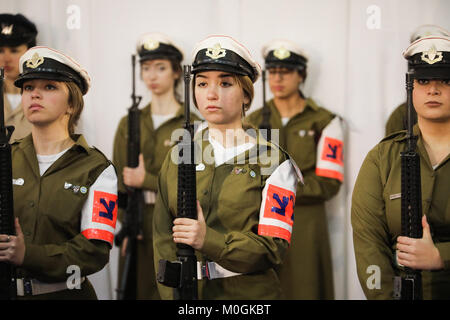 Jerusalem, Israel. 22 Jan, 2018. Israelische Ehrengarde warten auf die Ankunft von US-Vizepräsident Mike Pence im Büro des israelischen Premierministers in Jerusalem, 22. Januar 2018. Credit: Ilia Yefimovich/dpa/Alamy leben Nachrichten Stockfoto