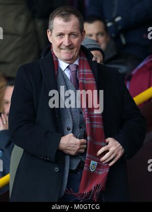 ALASTAIR CAMPBELL britischer Journalist, SENDER BURNLEY FC V MANCHESTER UNITED FC Turf Moor, Burnley, ENGLAND vom 20. Januar 2018 GBB6150 streng redaktionelle Verwendung. Wenn der Spieler/Spieler in diesem Bild dargestellt ist/Spielen für einen englischen Club oder das England National Team. Dann ist dieses Bild darf nur für redaktionelle Zwecke verwendet werden. Keine kommerzielle Nutzung. Folgende Verwendungen sind auch dann eingeschränkt, wenn in einem redaktionellen Kontext: Verwendung in Verbindung mit oder als Teil eines nicht autorisierten Audio-, Video-, Daten-, Spielpläne, Verein/liga Logos, Wetten, Spiele oder eine "Live"-Diensten. Auch Re Stockfoto