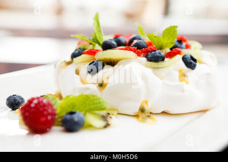 Hausgemachte Pavlova Kuchen Stockfoto