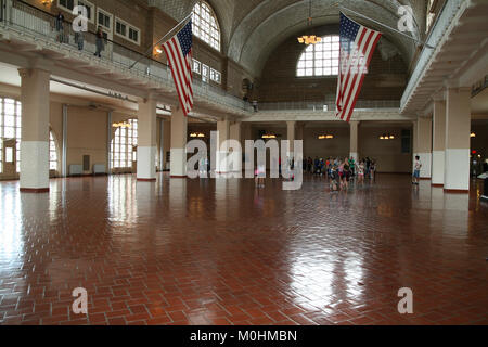 Im Inneren der Immigration Museum, Aula im Hauptgebäude; Ellis Island, Upper New York Bay, New York City, New Yo Rk State, USA. Stockfoto