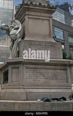 Die Statue von Columbus von Gaetano Russo in der Mitte des Columbus Circle, Columbus Circle, zwischen Broadway und Central Park West, Manhattan, New York Stockfoto