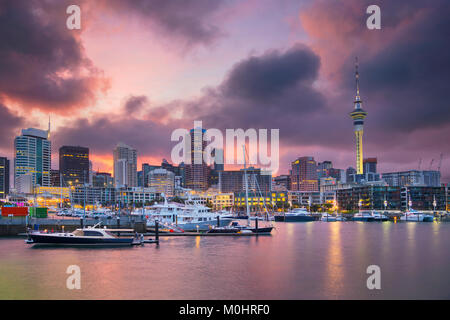 Auckland. Stadtbild bild Skyline von Auckland, Neuseeland bei Sonnenaufgang. Stockfoto