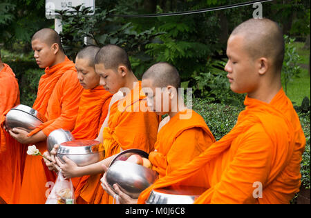 Asien, Thailand, Chiang Mai, buddhistische Mönche Stockfoto