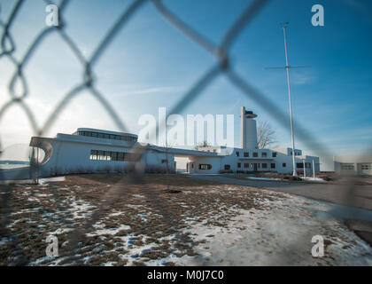 Abgebrochene Coast Guard Station Stockfoto