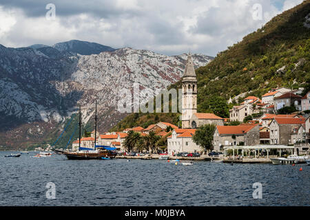 Die waterfront Perast, in der Bucht von Kotor, Perast, Kotor, Montenegro Stockfoto