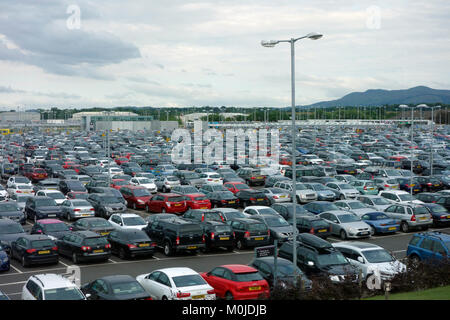 Edinburgh Flughafen Parkplätze Stockfoto