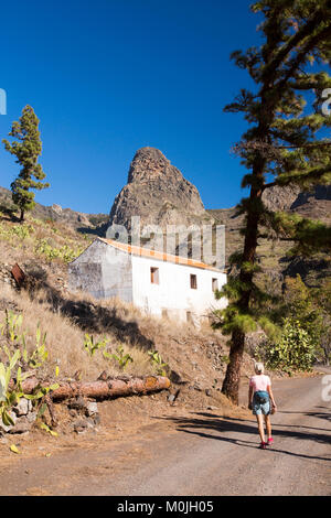 La Gomera Landschaft in Benchijigua, Kanarische Inseln, im Hinblick auf die klassischen Roque de Agando Stockfoto