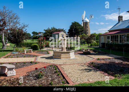 Callington Mühle ist ein Lincolnshire Tower Mill 1837 in Oatlands, Tasmanien gebaut von John Vincent. Es wurde vor kurzem restauriert. Stockfoto