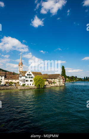 Alte Stadt am Rhein, Blick auf die Stadt mit Kloster St. Georg, Stein am Rhein, Kanton Schaffhausen, Schweiz Stockfoto