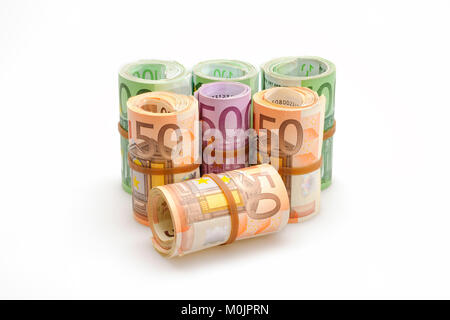 Verschiedene Euro-Banknoten in Rollen, 50 Euro, 100 Euro, 500 Euro Stockfoto