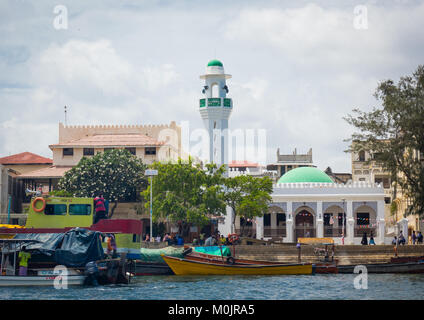 Die neue Moschee, Masjid Rawdha, mit Blick auf das Meer, die Insel Lamu, Kenia Stockfoto