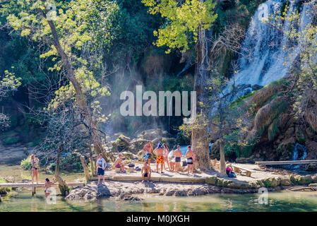 KRAVICE Wasserfälle, Bosnien und Herzegowina - 23 SEPTEMBER: Dies ist eine Ansicht von Kravice Wasserfällen ist es ein Wahrzeichen und ein beliebtes touristisches Ziel Stockfoto