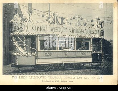 Kabinettfoto der Leeds Illuminated Tramcar für Krönung 9. August 1902 Stockfoto