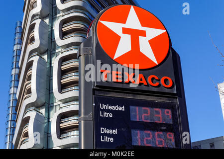 Texaco Tankstelle Zeichen in London, England, Vereinigtes Königreich, Großbritannien Stockfoto