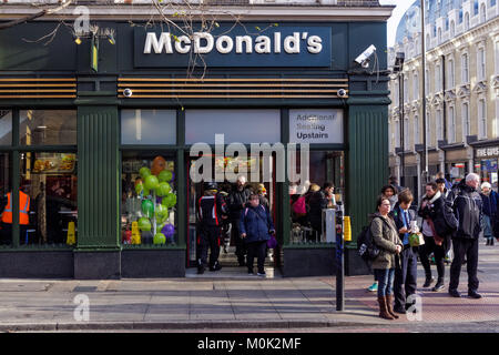 McDonald's Restaurant in King's Cross, London England United Kingdom UK Stockfoto