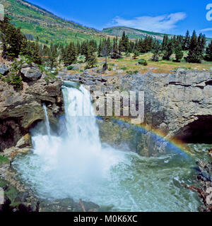 Doppelter Wasserfall an der Boulder River Naturbrücke und Wasserfälle in der Nähe von Big Timber, montana Stockfoto