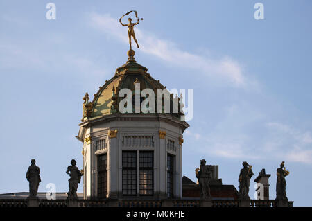 Kuppel des Maison des Boulangers, Roi d ' Espagne, Zunfthaus der Bäcker, Grote Markt, Grand Place Stockfoto