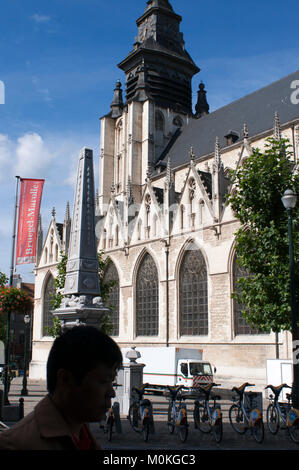 Kirche von unserer lieben Frau von Sablon (Onze-Lieve-Vrouw zehn Zavel/Notre-Dame du Sablon) in Brüssel, Belgien. Stockfoto