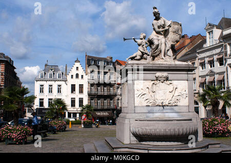 Minerve Brunnen von Jacques Berge im Jahre 1751 an der Place du Grand Sablon, Brüssel, Belgien. Stockfoto