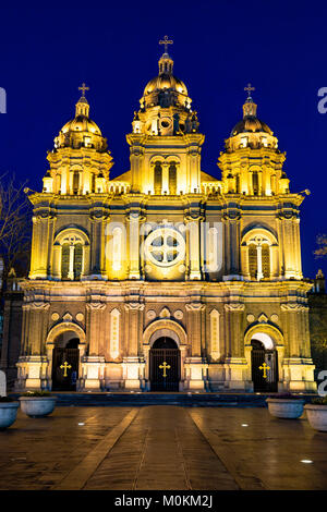 St. Joseph Kathedrale bei Nacht, Peking, China, auch als der Orient Kathedrale, im Jahr 1655 erbaute bekannt Stockfoto