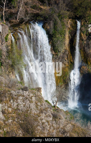 Manojlovac Wasserfall im Frühjahr, Krka Nationalpark, Kroatien Stockfoto