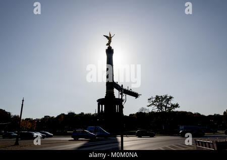 Siegessäule Berlin, Siegessäule und Platz. Sonne im Rücken. Verwenden Sie für Postkarte oder Travel Marketing. Stockfoto