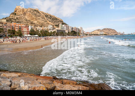 Mediterranean Beach, Playa El Postiguet. Alicante, Spanien. Stockfoto