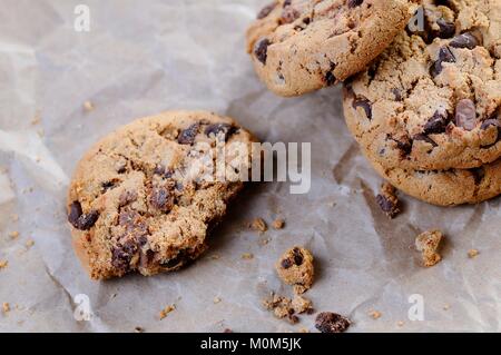 Hausgemachte cookies auf dem Holztisch in der Küche Stockfoto