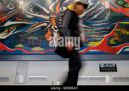 Japan, Honshu Island, Region Kanto, Tokio, Shibuya, Station, Taro Okamoto, der Mythos von Morgen, frescoe von Taro Okamoto zum Gedenken an die Bombardierung von Hiroshima. Stockfoto