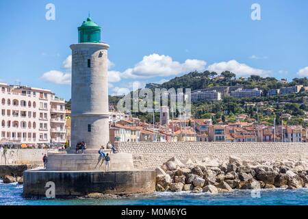 Frankreich, Bouches-du-Rhone, Cassis, Leuchtturm hat den Eingang der Hafen der Stadt Stockfoto