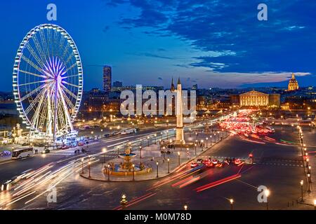 Frankreich, Paris, Bereich als Weltkulturerbe von der UNESCO, der Place de la Concorde mit dem Obelisk und im Hintergrund die Nationalversammlung und die Kuppel der Invalides Stockfoto