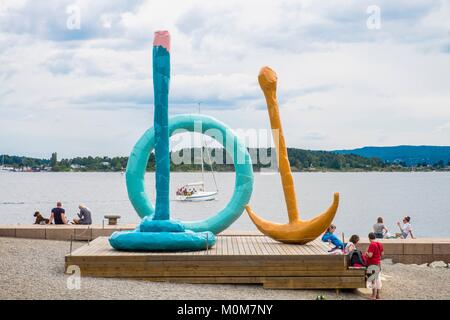 Norwegen, Oslo, Tjuvholmen Bezirk, die Splat Skulptur von Franz West vor der Astrup Fearnley Museum für Zeitgenössische Kunst Stockfoto