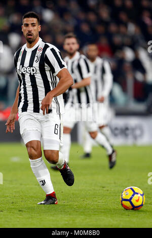 22. Januar 2018, Allianz Stadion, Turin, Italien; Serie A Fußball, Juventus gegen Genua; Sami Khedira von Juventus Turin Credit: Giampiero Sposito/Alamy leben Nachrichten Stockfoto