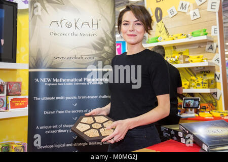 London, Großbritannien. 23 Jan, 2018. Die Onlineumfrage Schauspielerin Kara Tointon am Stall des puzzle Spiel Arokah. Credit: Laura De Meo/Alamy leben Nachrichten Stockfoto