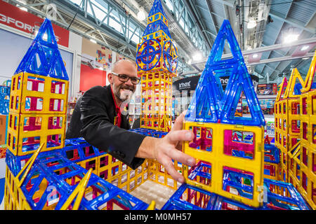 London, Großbritannien. 23 Jan, 2018. Die jährlichen Spielwarenmesse in Olympia, London. Credit: Guy Bell/Alamy leben Nachrichten Stockfoto
