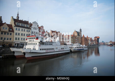 Danzig, Polen. 23 Jan, 2018. Eine allgemeine Ansicht der Altstadt neben dem Fluss Weichsel in Danzig. Credit: Omar Marques/SOPA/ZUMA Draht/Alamy leben Nachrichten Stockfoto