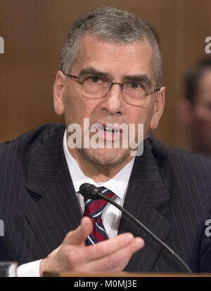 Washington, District of Columbia, USA. 23 Jan, 2018. Dr. Marvin Goodfriend bezeugt vor den Senat der Vereinigten Staaten Ausschuss für Banken, Wohnungsbau und Stadtentwicklung auf seine Nominierung Mitglied des Board of Governors des Federal Reserve System auf dem Capitol Hill in Washington, DC am Dienstag, 23. Januar 2018. Quelle: Ron Sachs/CNP Credit: Ron Sachs/CNP/ZUMA Draht/Alamy leben Nachrichten Stockfoto