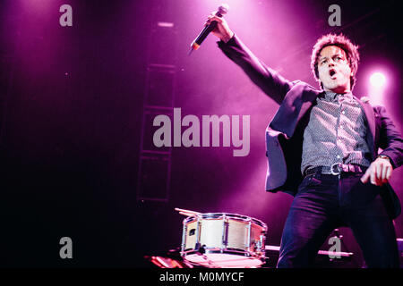 Sänger und Musiker Jamie Cullum dargestellt in einem energetischen und unterhaltsamen Moment an seine Ausstellung in der Tschechischen festival Farben von Ostrava 2013. Der Tschechischen Republik. Stockfoto