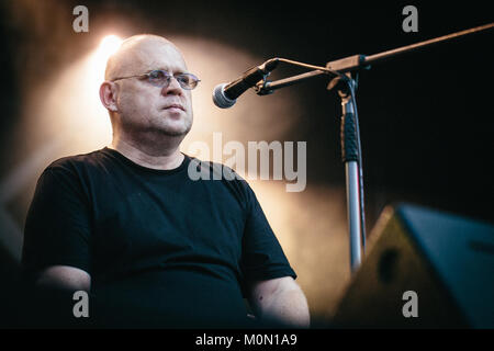 Die polnische Folkband Kwadrofonik führt ein Live Konzert der polnischen Dichters Adam Strug an der polnischen Musik Festival Off Festival 2015 in Kattowitz. Polen, 07/08 2015. Stockfoto