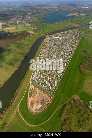 Campingplatz in den Rheinauen in der Nähe von Wesel, auf dem Alten Rhein - Wesel-Flüren Grav Insel, Caravan, Caravaning, Dauerstellplätze, Karthaus Grav Insel, Stockfoto